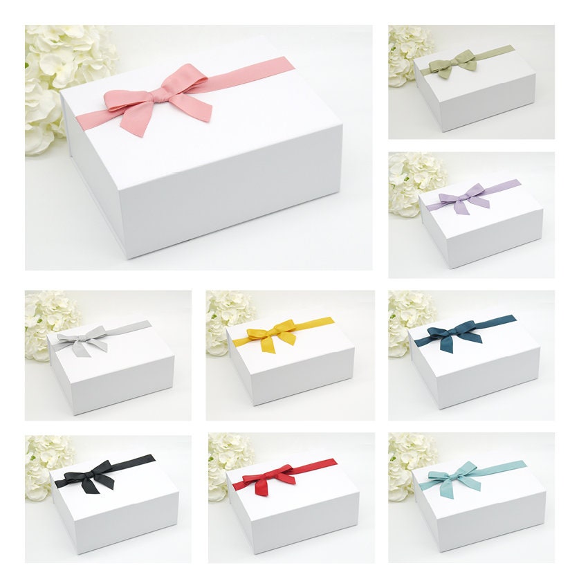 Personalized Christmas Eve Gift Box with Ribbon - Magnetic Christmas Gift Box for Kids - Advent Box